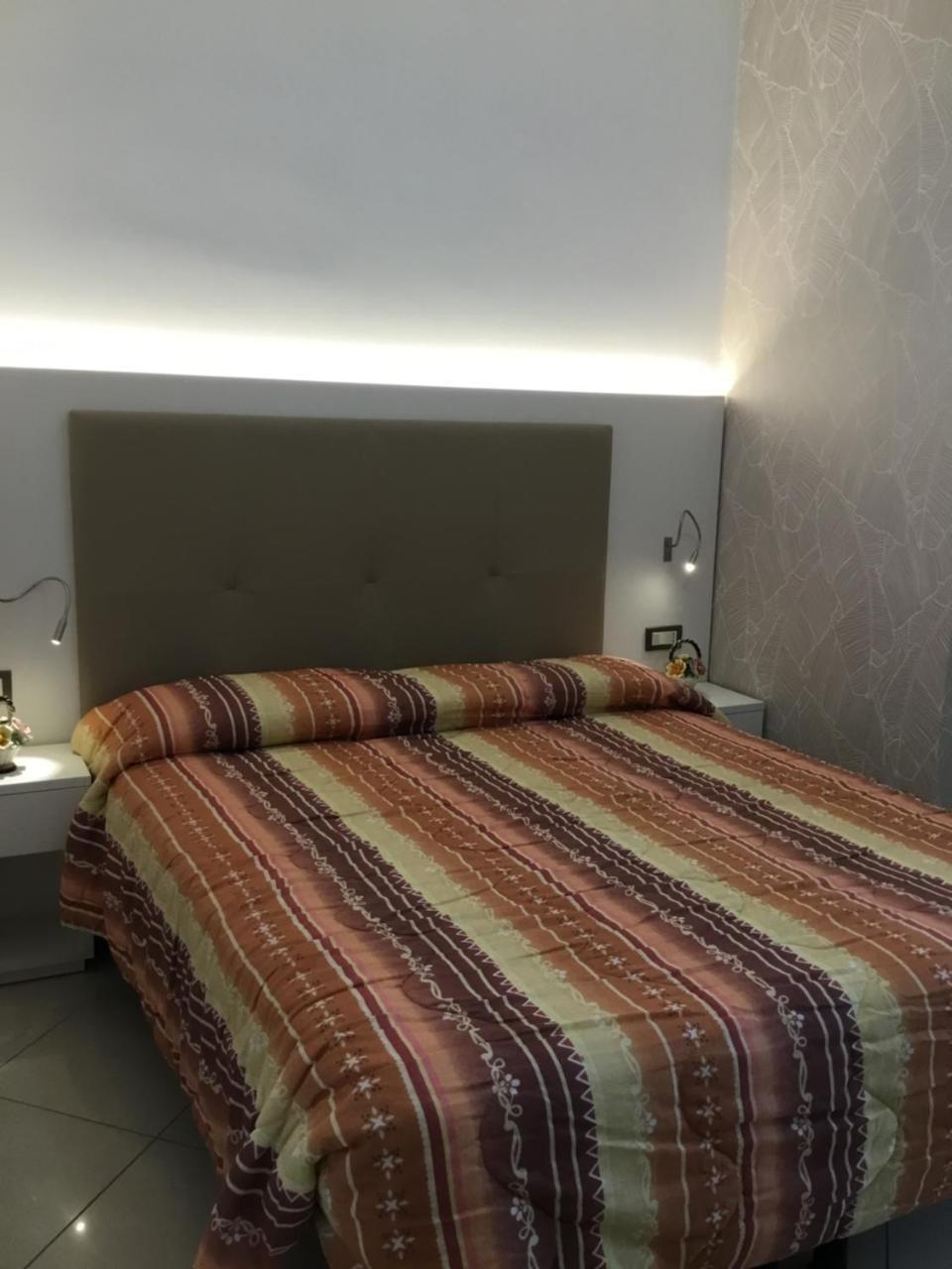 Hotel Metropol Соттомаріна Екстер'єр фото